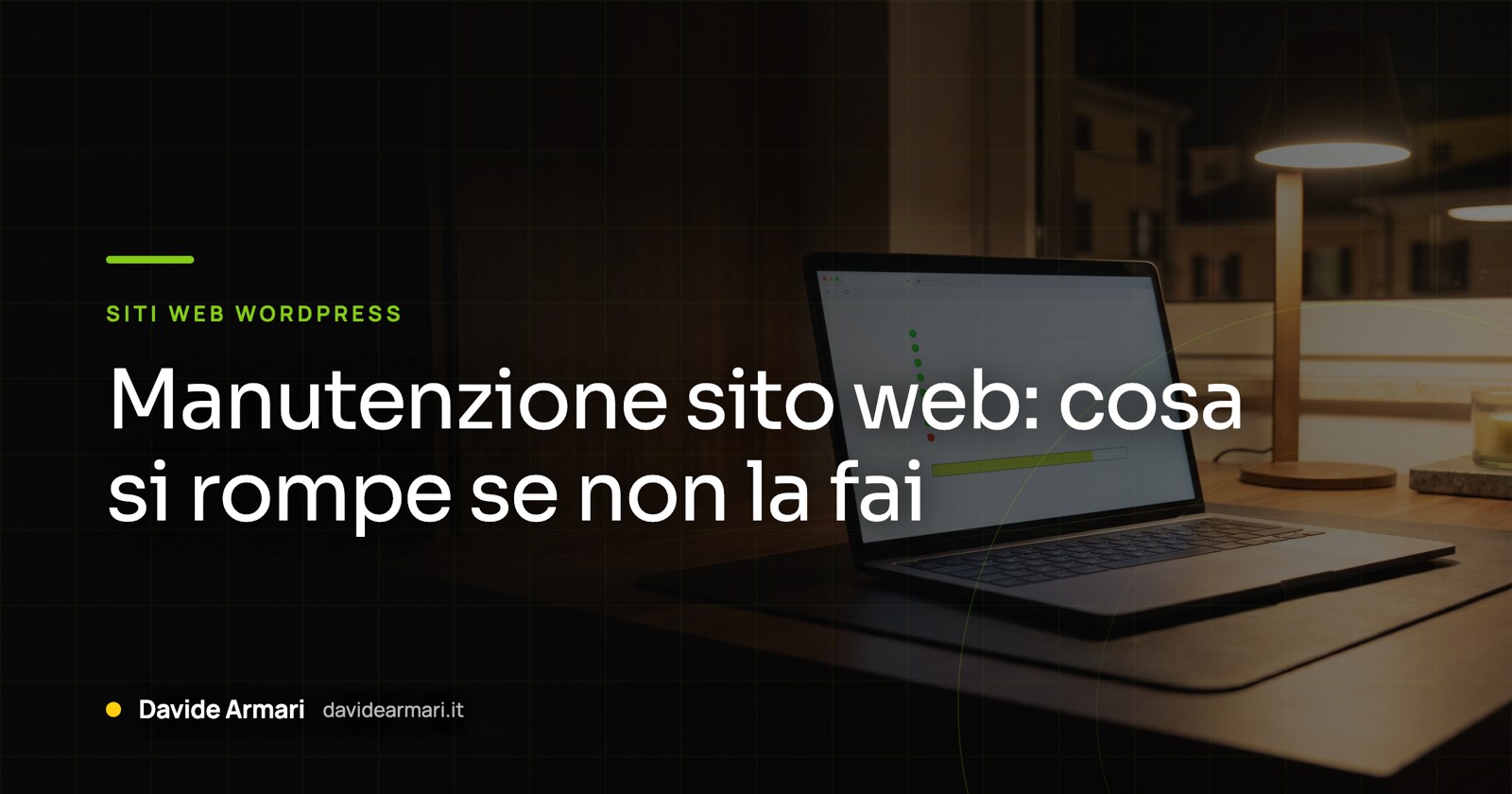 Portatile con la pagina di controllo del sito: i pallini verdi, uno rosso, la barra verde lime
